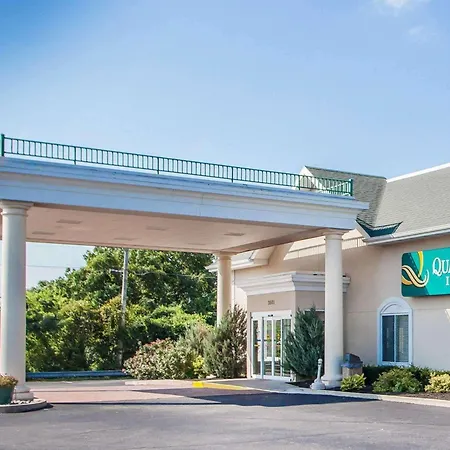 Quality Inn Lake Ozark-3