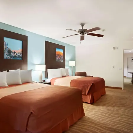 Super 8 By Wyndham Indio-2