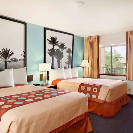 Super 8 By Wyndham Indio-3