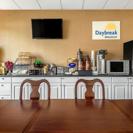 Days Inn By Wyndham College Park-3