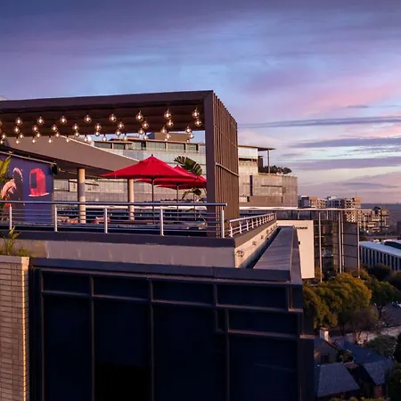 Radisson RED Hotel Johannesburg Rosebank-3