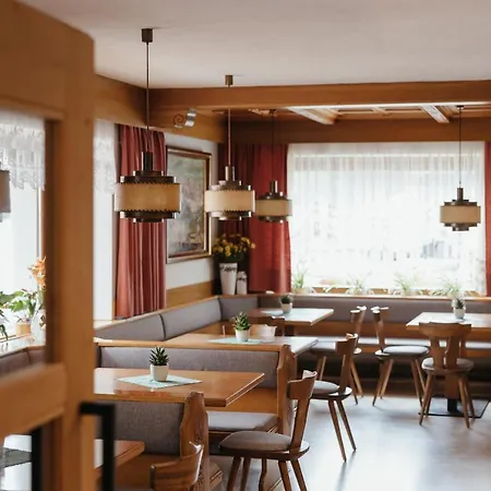 Berghotel Sanvi-3