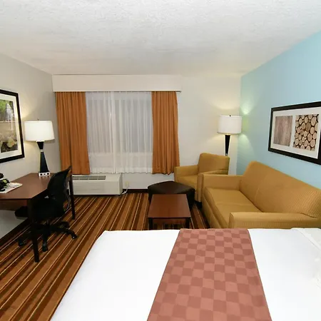 Rock Island Inn & Suites Marshalltown-3