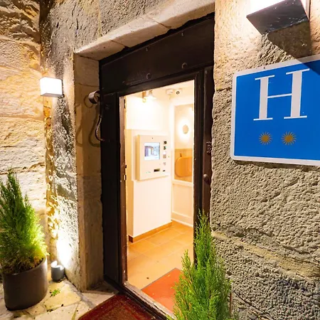 Hotel Bestprice Santillana-3
