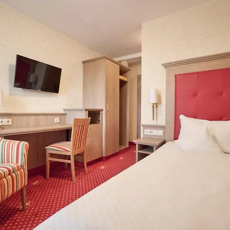 Hotel Wittelsbacher Hoeh-3