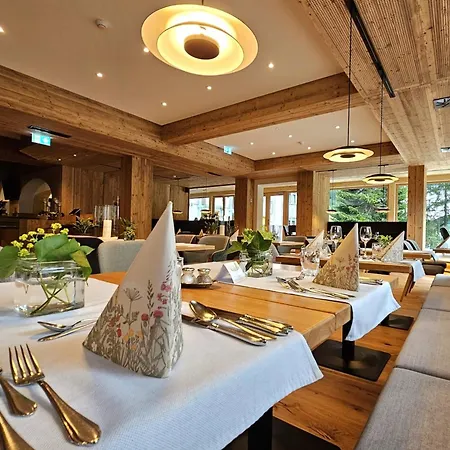 Evident Hotel Praegant-2