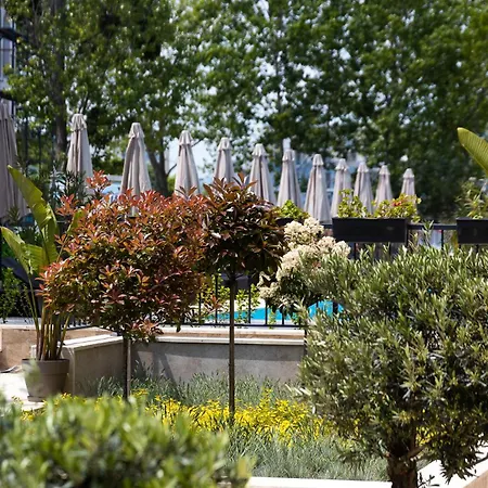 Emilia Romana Park-2