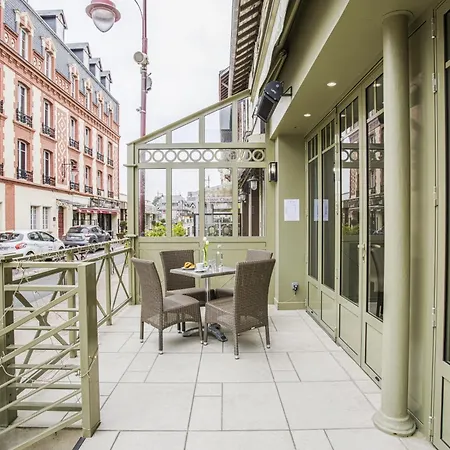 Les Cabines-2