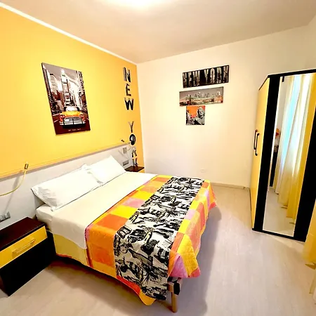 Ai Giardini Rooms-3