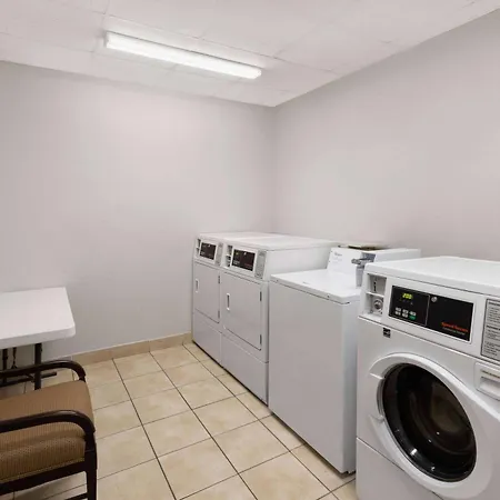 La Quinta By Wyndham Deer Park-3