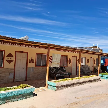 Hostal El Amigo Lucho-3
