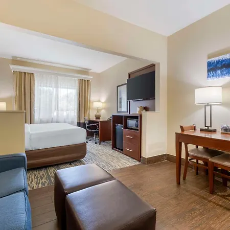 Comfort Suites Keeneland-2
