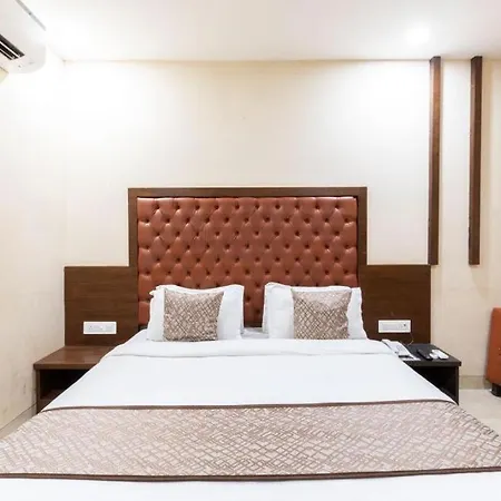 Hotel Vertigo Suite Kurla West-3
