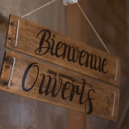Chambres au coeur du quartier historique - Maison Alternativi-2