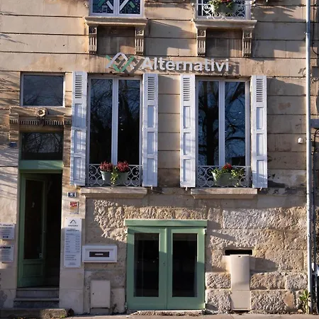 Chambres au coeur du quartier historique - Maison Alternativi-3