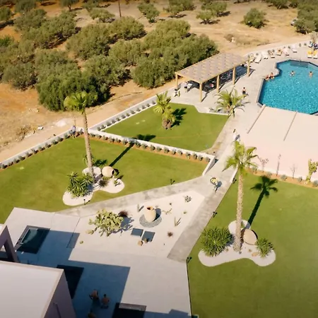 La Reve Luxury Apartments With Private Jacuzzi-3