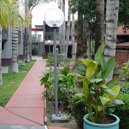 Hiltop Hotel-2