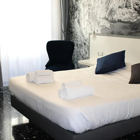 Beverello Rooms-2