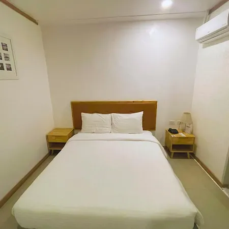 Hotel Halo Angeles City-3