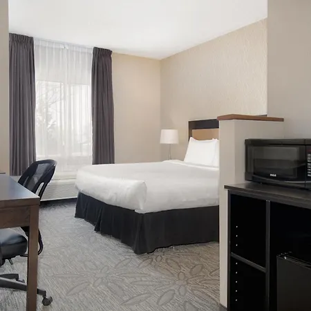 Quality Inn & Suites Kingston-2
