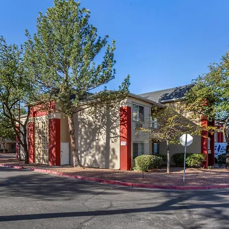 Suburban Studios Albuquerque Uptown-2