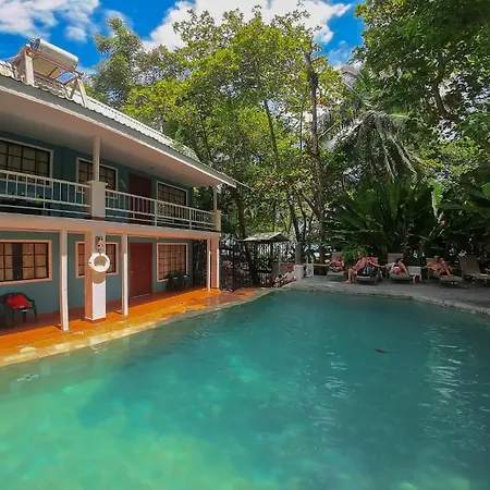 Hotel Verde Mar Direct Beach Access-3
