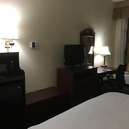Hampton Inn Bedford-3