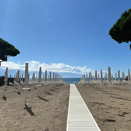 Ibiscus Beach Village-2