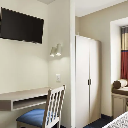 Microtel Inn By Wyndham Louisville East-3
