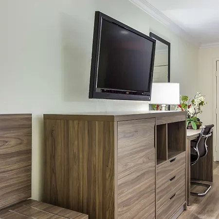 Americas Best Value Inn Columbus-3