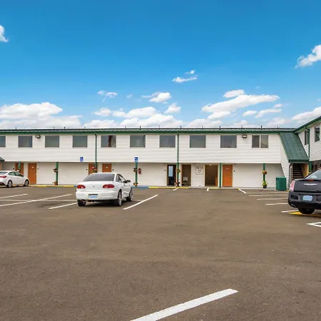 Econo Lodge Newport-2