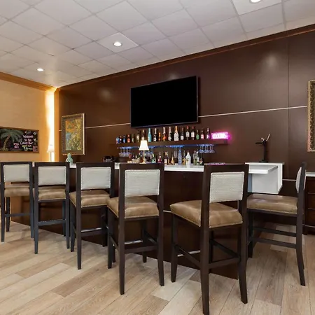 Hawthorn Extended Stay By Wyndham West Palm Beach Airport-3