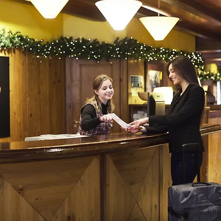 Ski Plaza Hotel & Wellness-3