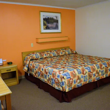 Budget Host Inn - Iron Mountain-2