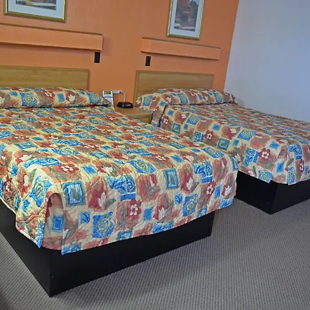 Budget Host Inn - Iron Mountain-3