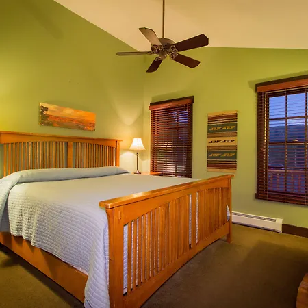 Marys Lake Lodge Mountain Resort And Condos-2