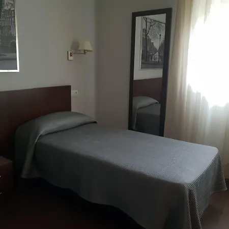 Hostal T4-2