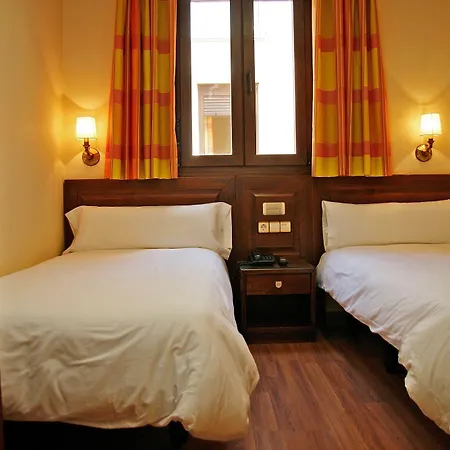 Hostal Victoria I-2