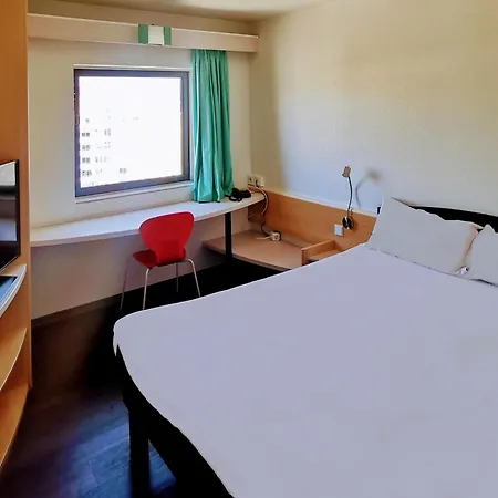 Hotel Ibis Leiria Fatima-3