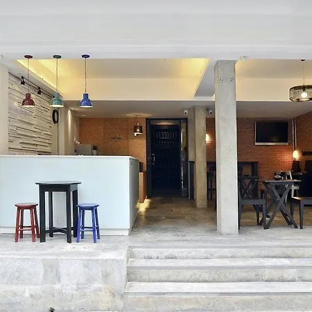 Di Place-2
