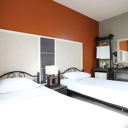 Rambuttri Village Plaza-3