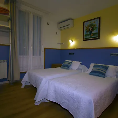 Pensión Irune by Vivere Stays-3