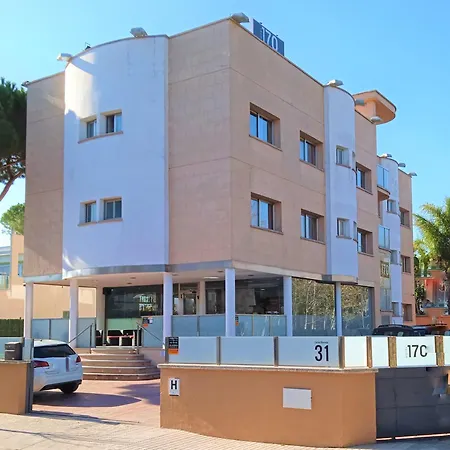 Hotel 170-2