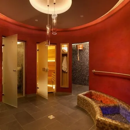 Wellness Hotel Grand-3