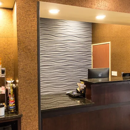 Cobblestone Hotel & Suites - Stevens Point-2