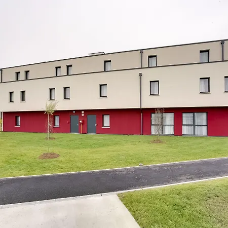 Brit Hotel Confort Loches-3
