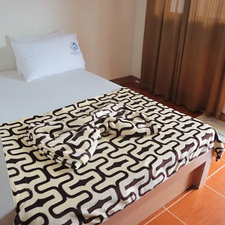 Pacific Waves Inn-2