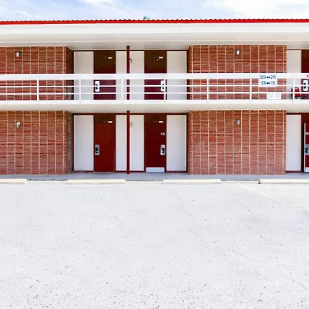 Oyo Hotel Alice Tx Hwy 281 West-3