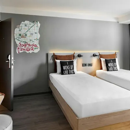 Moxy Barcelona-3