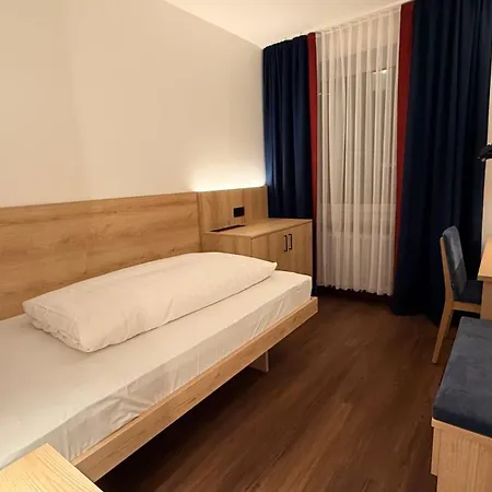 Hotel Antares München-2